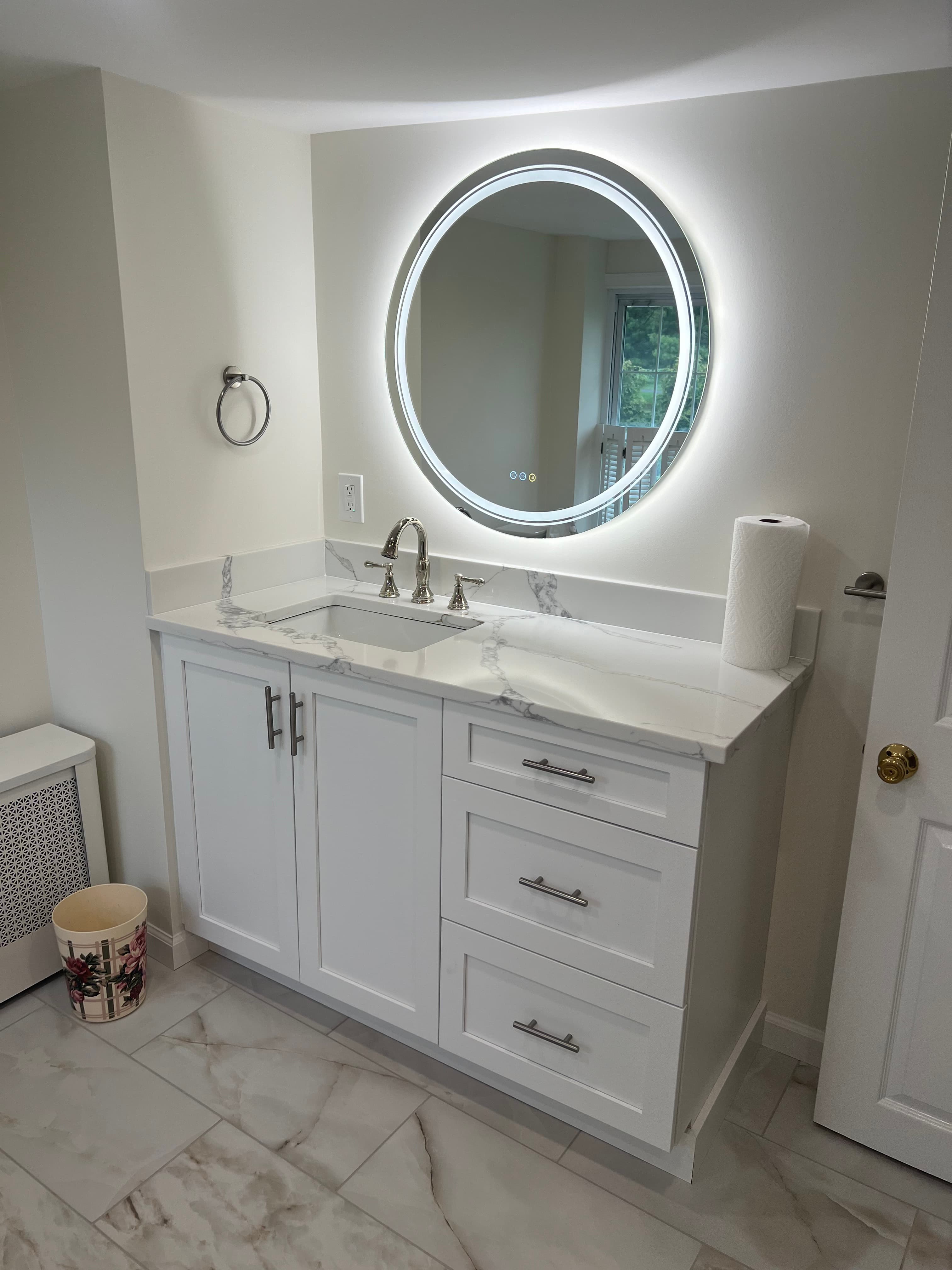 Bathroom vanity and mirror