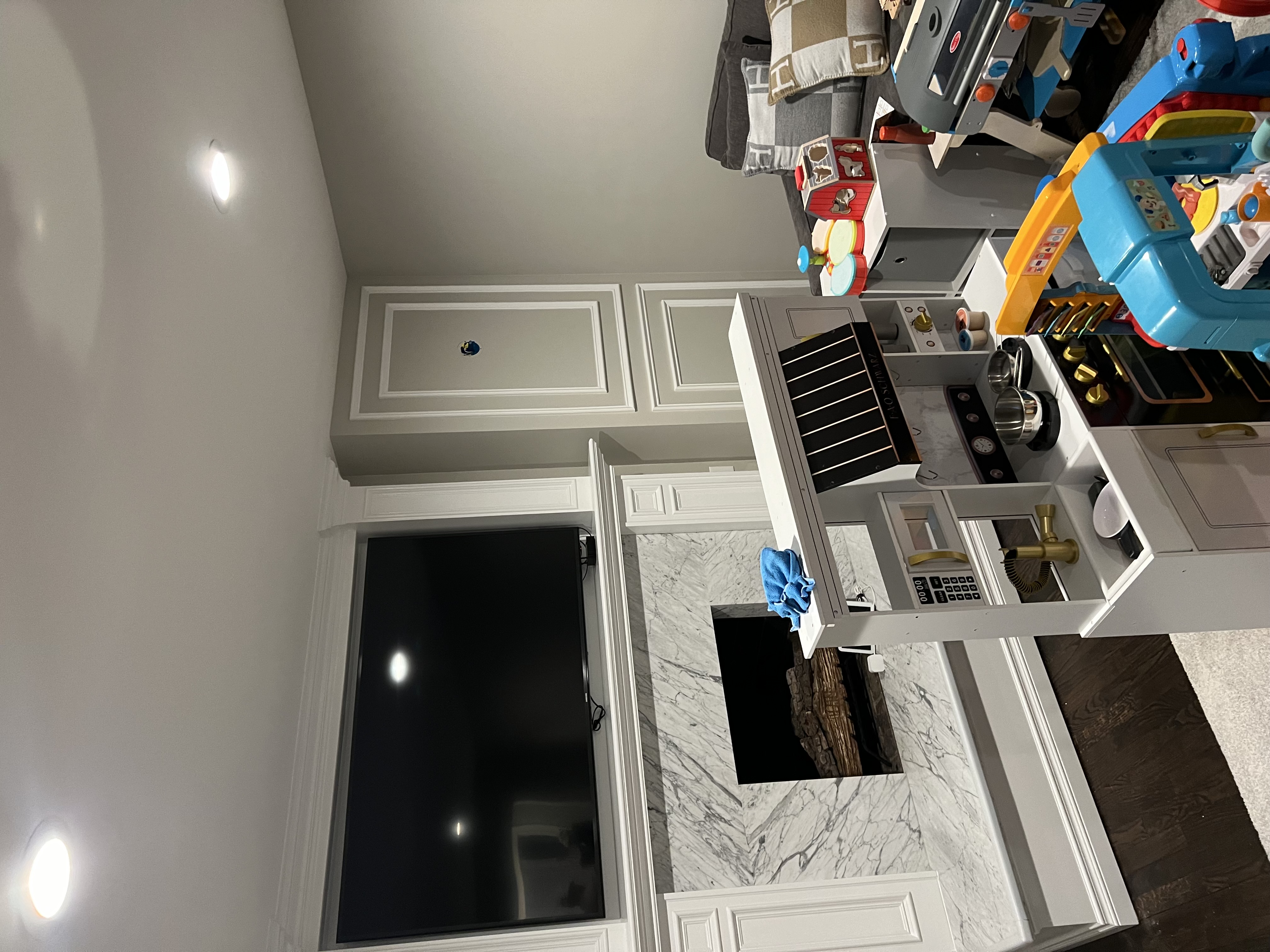 Holmdel Open Concept Kitchen & Living - Photo 2